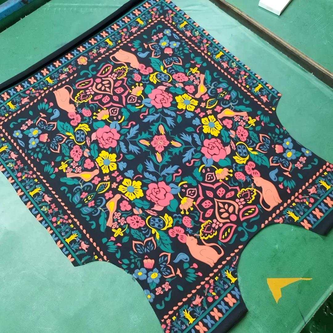 Flower puff print detail on hoodie