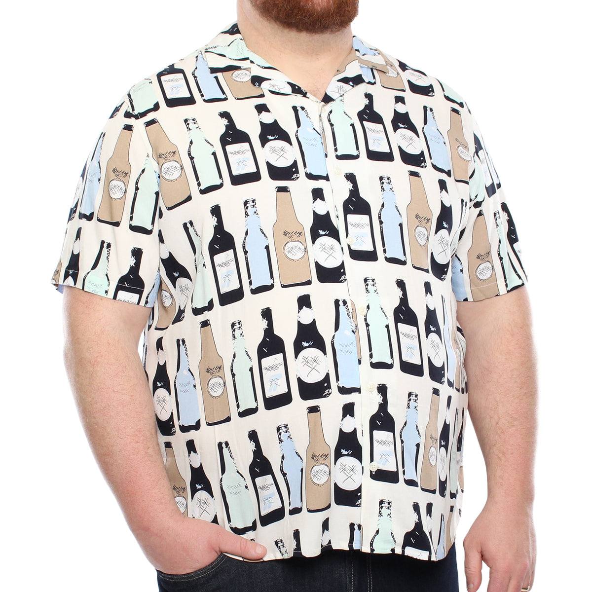 Drawstring waistband on men's plus-size pants