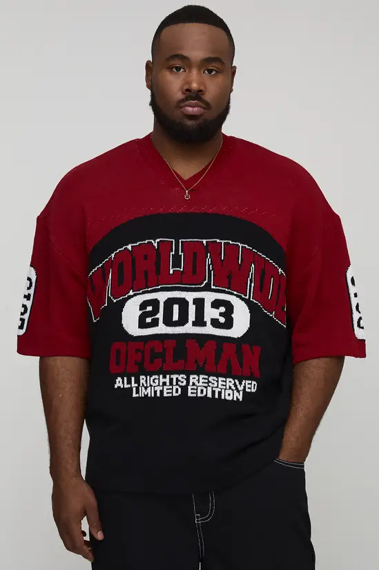 T-shirts com Gola em V