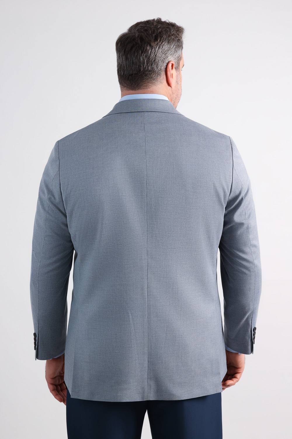 Three quarter sleeve polo shirt in plus size