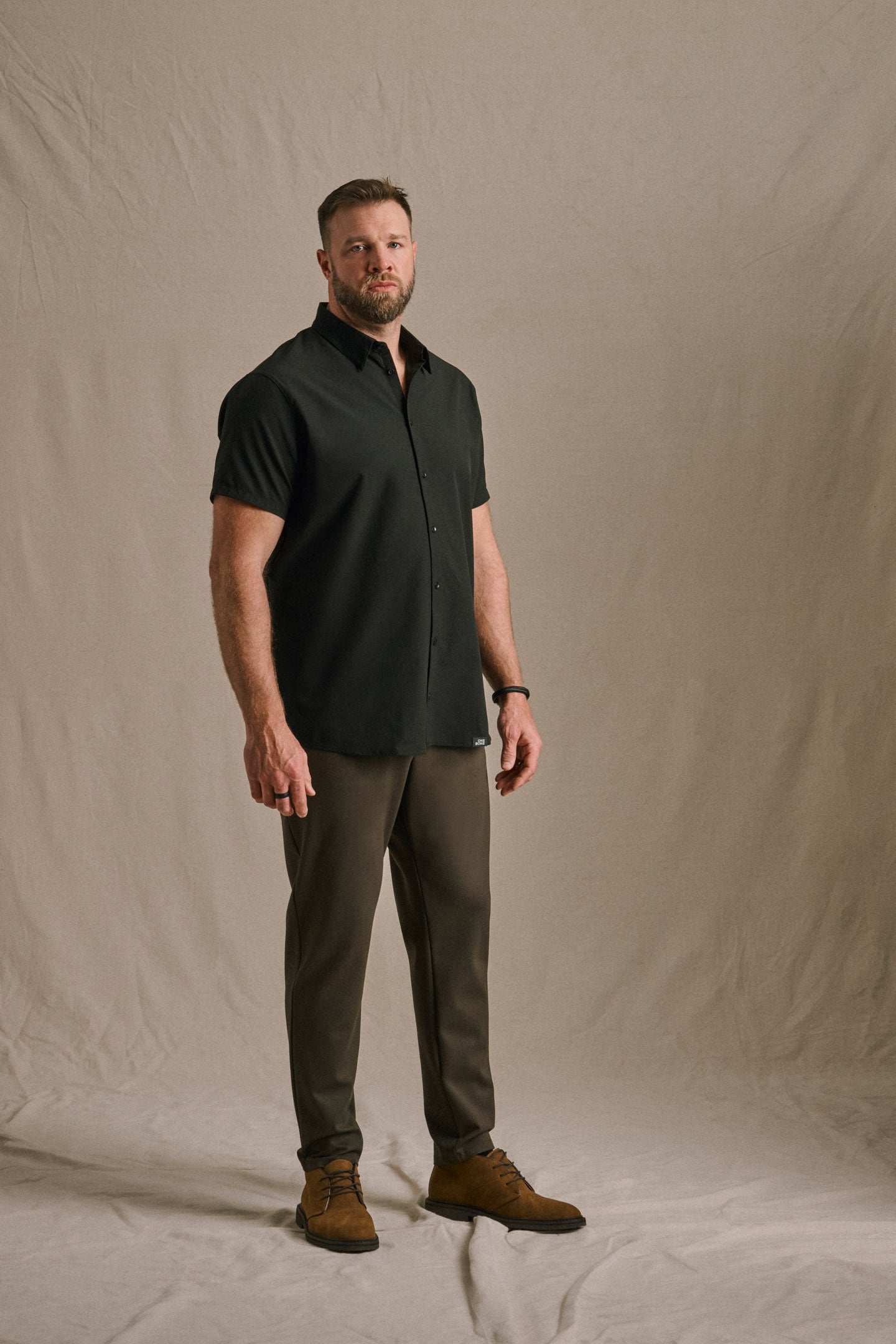 Drawstring waistband on men's plus-size pants