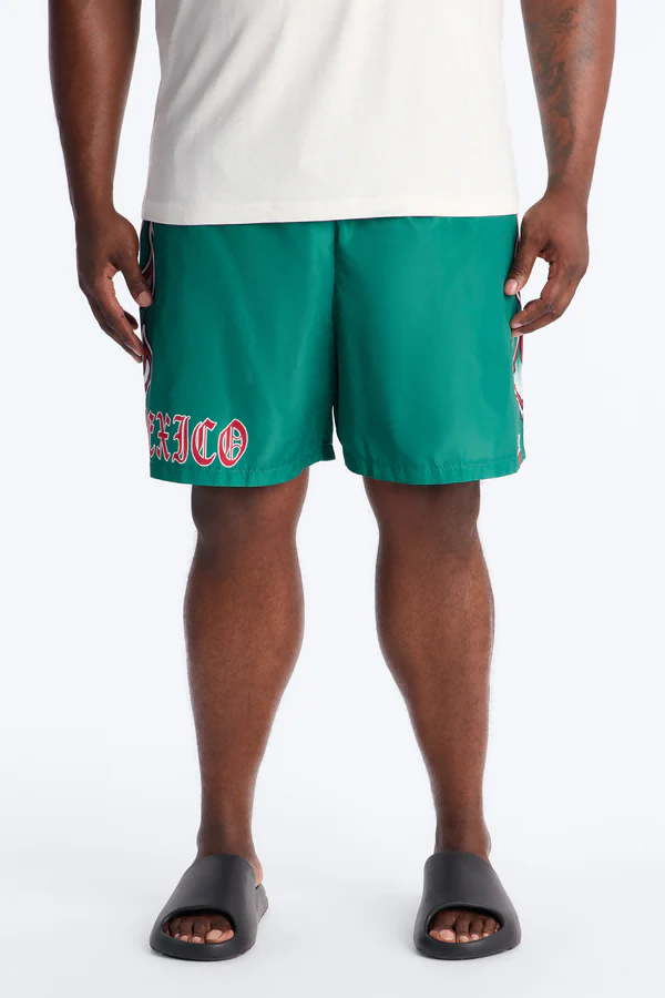 Drawstring pants detail for men's plus-size apparel