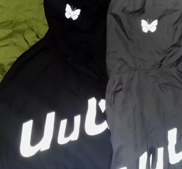 Flower puff print detail on hoodie
