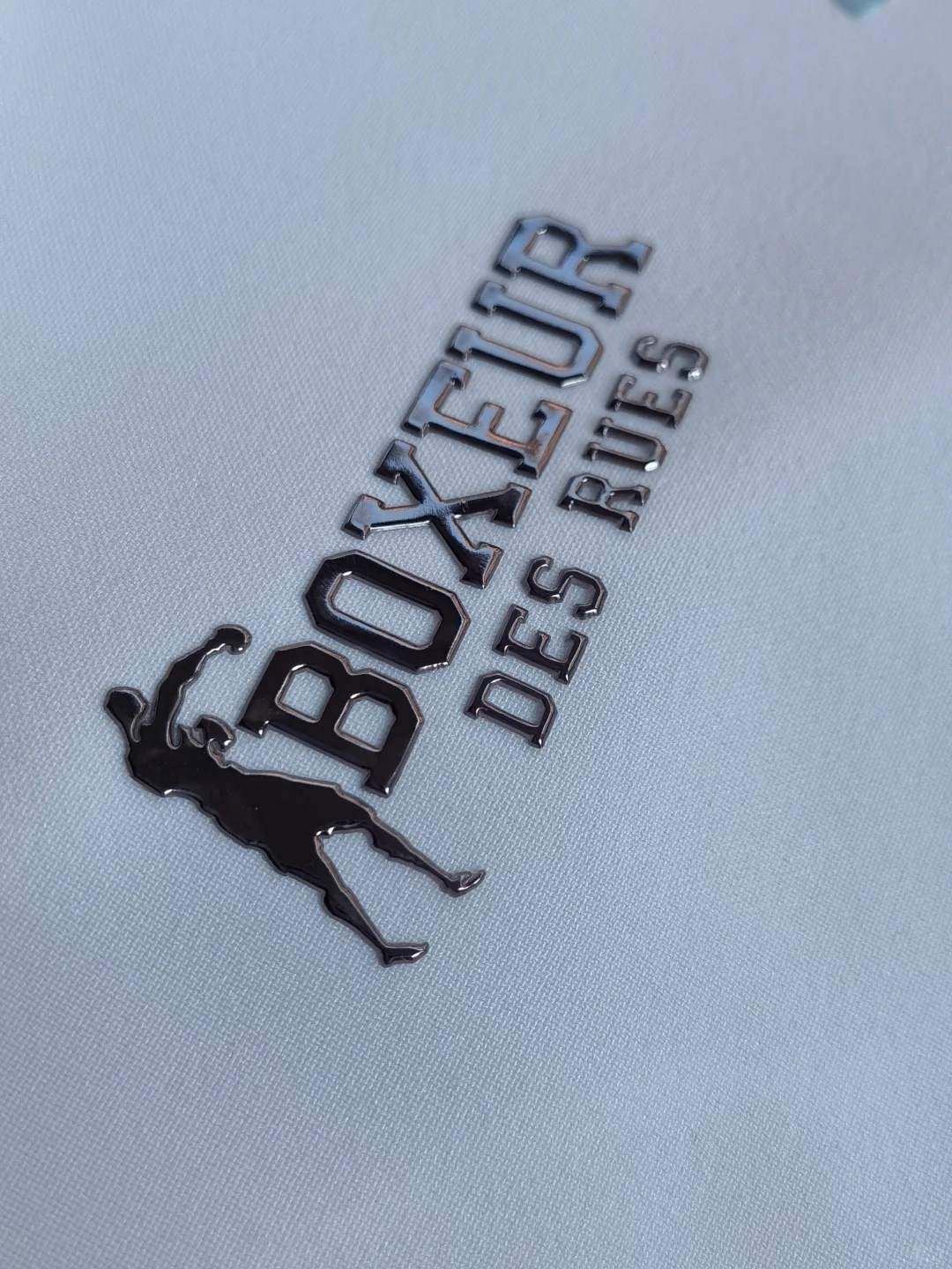 Drawstring detail on men's extended-size pants